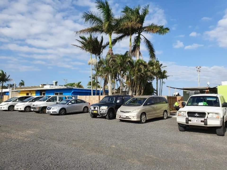 Palm Tree Backpackers Hostel Bundaberg Exterior foto